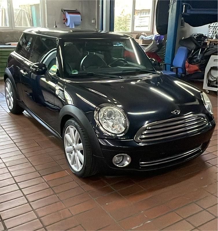 Usado Mini ONE 70 HP (51 kW) 2007 Preto Citadino
