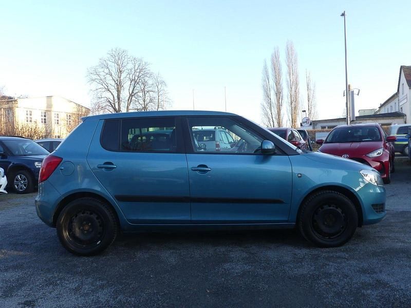 Gebraucht Skoda Fabia Cool Edition 60 PS (44 kW) 2012 Blau Kleinwagen