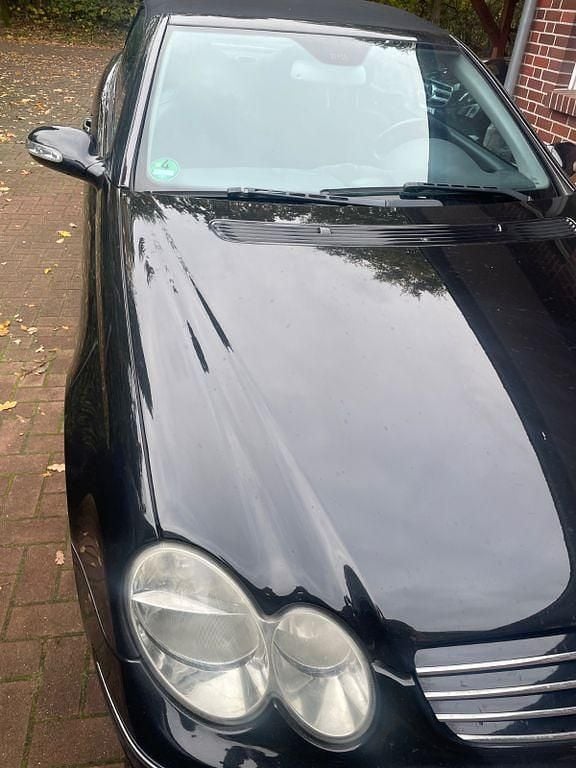 Schwarz Gebraucht 2004 Mercedes CLK200 Avantgarde Cabrio | 5.500 € (Guter Preis) - Bild 1/4