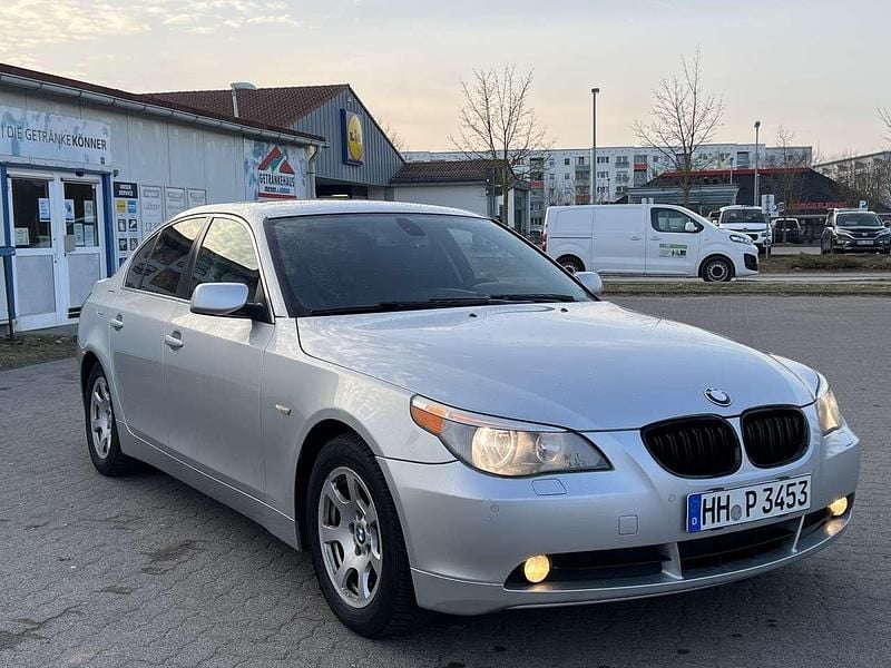 Gebraucht BMW 520 170 PS (125 kW) 2004 Silber Limousine
