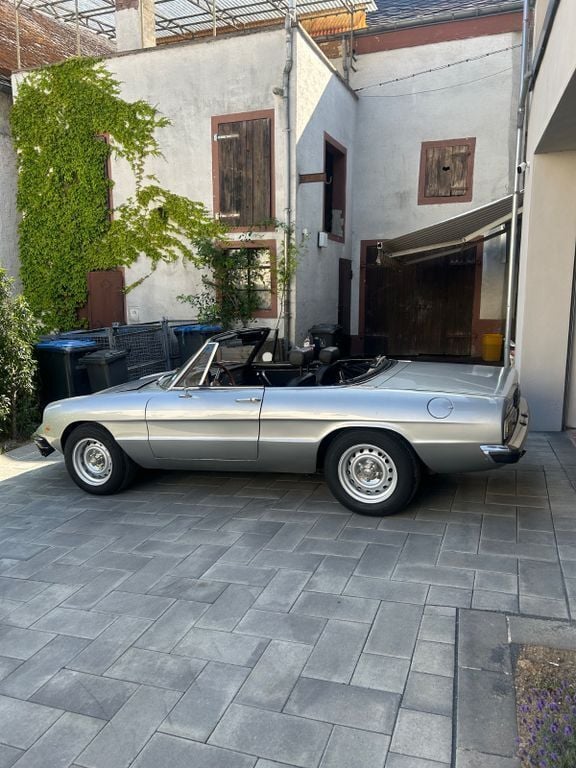 Gebraucht Alfa Romeo GT Junior 87 PS (63 kW) 1974 Silber Cabrio
