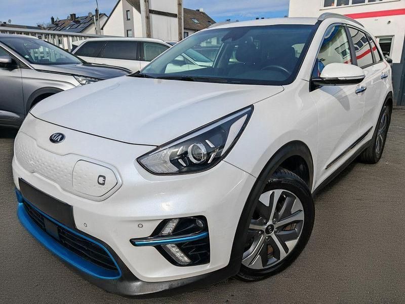 Weiß Gebraucht 2021 Kia e-Niro 2 SUV | 18.590 € (Superpreis) - Bild 1/4