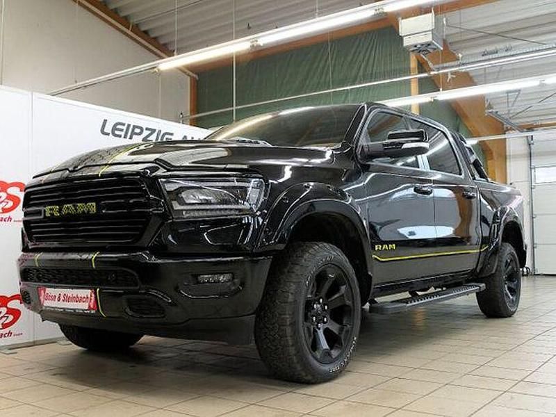 Gebraucht Dodge Ram 401 PS (294 kW) 2022 Schwarz Pickup