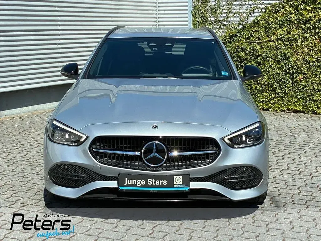 Gebraucht Mercedes C300 Avantgarde 265 PS (194 kW) 2022 Hightechsilber Kombi