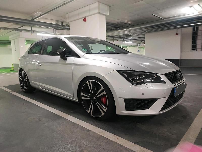 Gebraucht Seat Leon CUPRA 280 PS (205 kW) 2014 Silber Coupé