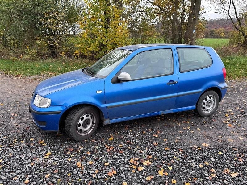 Gebraucht VW Polo 60 PS (44 kW) 2000 Blau Kleinwagen