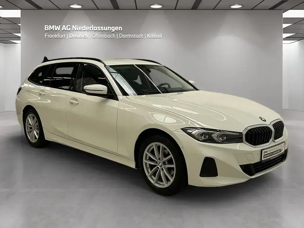 Gebraucht BMW 318 156 PS (114 kW) 2025 Weiß Limousine
