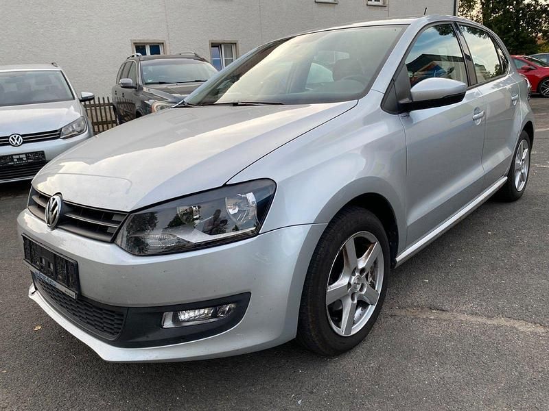 Silber Gebraucht 2010 VW Polo Comfortline Kleinwagen | 3.150 € (Fairer Preis) - Bild 1/4