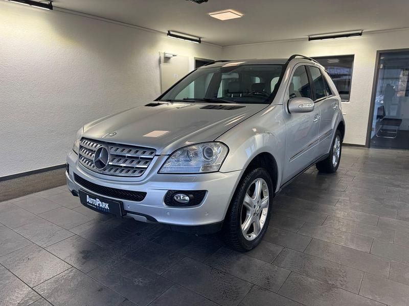 Gebraucht Mercedes ML320 224 PS (164 kW) 2007 Silber SUV