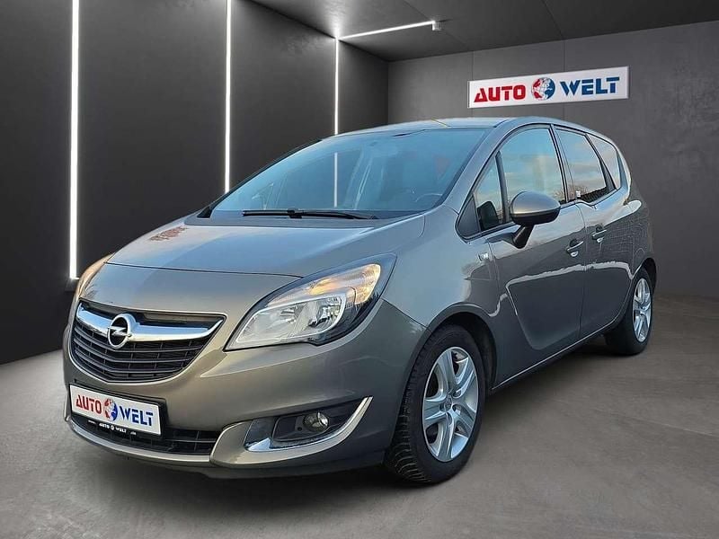 Braun Gebraucht 2016 Opel Meriva Van / Kleinbus | 6.990 € (Fairer Preis) - Bild 1/4