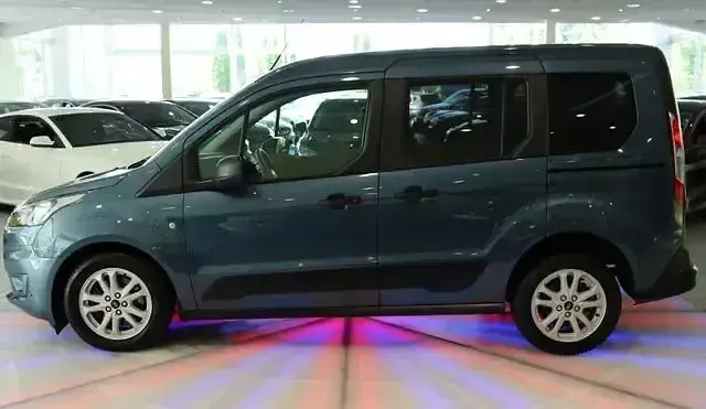 Gebraucht Ford Tourneo Connect 101 PS (74 kW) 2019 Blau Van / Kleinbus