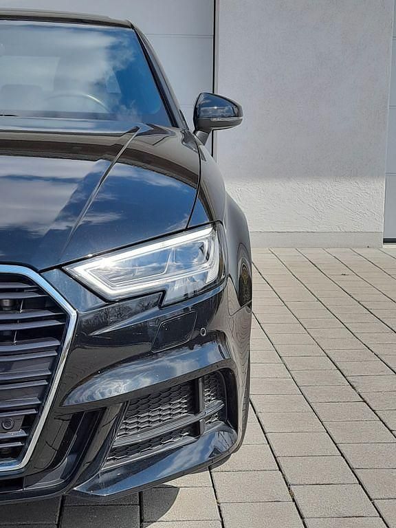 Schwarz Gebraucht 2020 Audi A3 Sport Limousine | 26.499 € (Teuer) - Bild 1/4