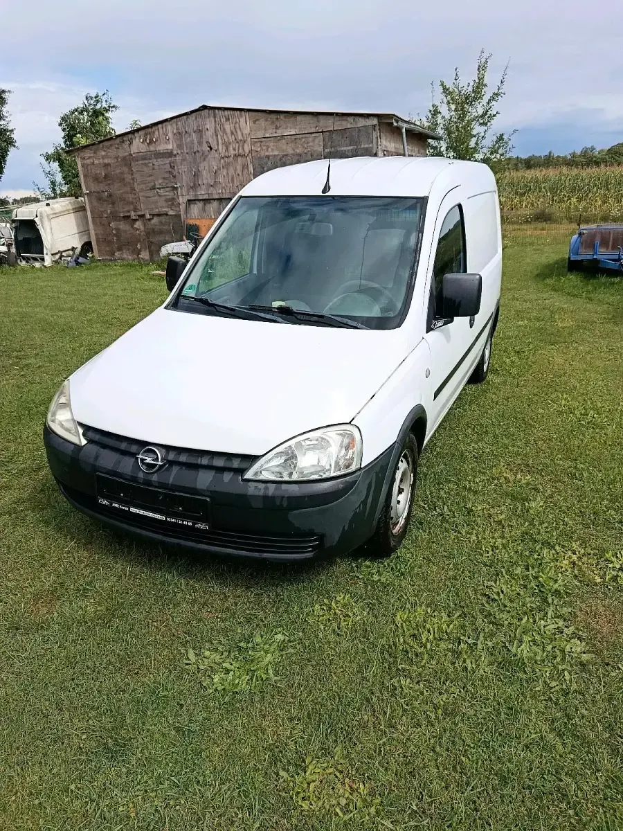Używany Opel Combo 75 KM (55 kW) 2007 Minivan