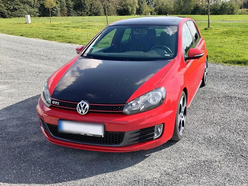 Rot Gebraucht 2011 VW Golf VI GTI Limousine | 6.390 € (Guter Preis) - Bild 1/4