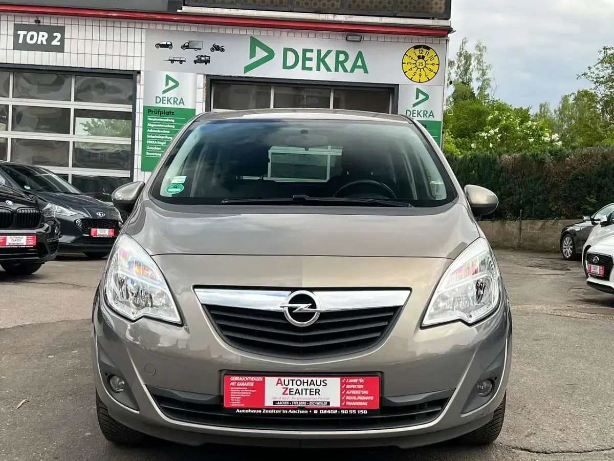 Gebraucht Opel Meriva Design Edition 101 PS (74 kW) 2011 Grau Van / Kleinbus