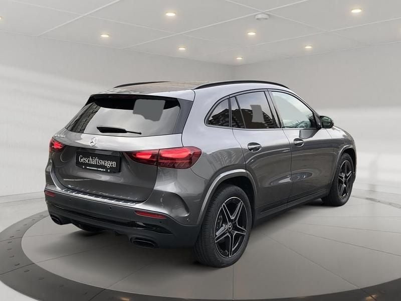 Gebraucht Mercedes GLA200 AMG 163 PS (119 kW) 2025 Metalliclack mountaingrau SUV