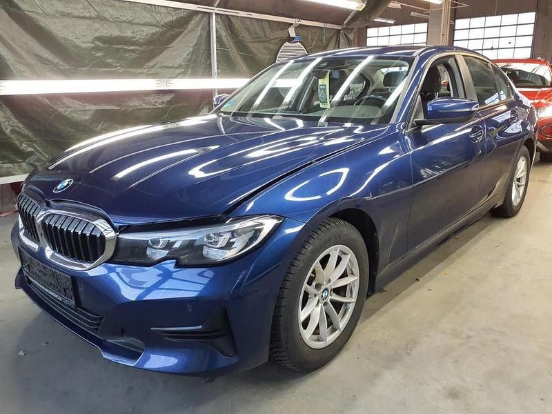 Gebraucht BMW 320 Advantage 190 PS (139 kW) 2019 Blau Limousine