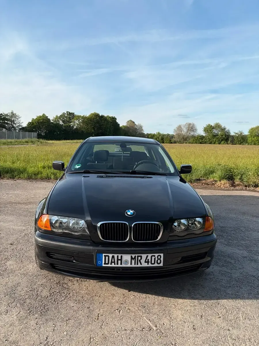 Gebraucht BMW 318 118 PS (86 kW) 1999 Schwarz Limousine