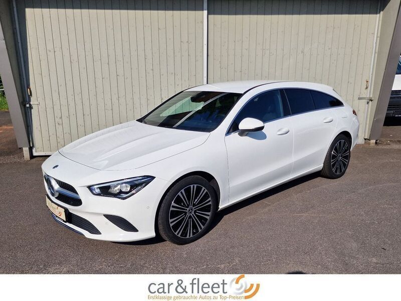 Weiß Gebraucht 2023 Mercedes CLA200 Shooting Brake Kombi | 31.480 € (Fairer Preis) - Bild 1/4