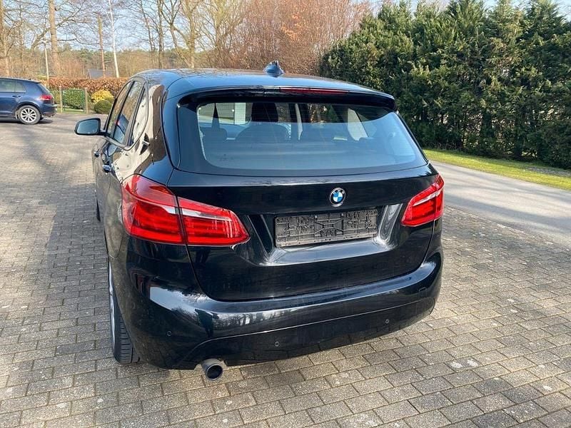 Gebraucht BMW 225 Active Tourer iPerformance 224 PS (164 kW) 2018 Schwarz Van / Kleinbus