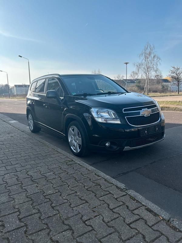 Gebraucht Chevrolet Orlando 163 PS (119 kW) 2012 Schwarz Van / Kleinbus