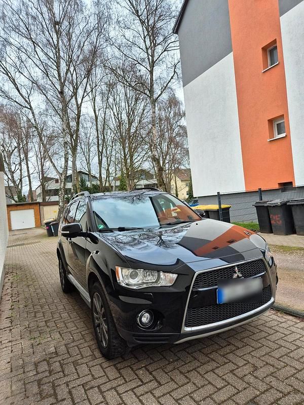 Gebraucht Mitsubishi Outlander 185 PS (136 kW) 2011 Schwarz SUV