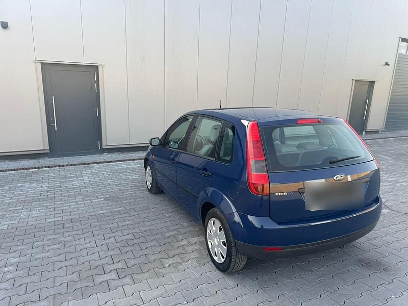 Gebraucht Ford Fiesta 60 PS (44 kW) 2003 Blau Kleinwagen