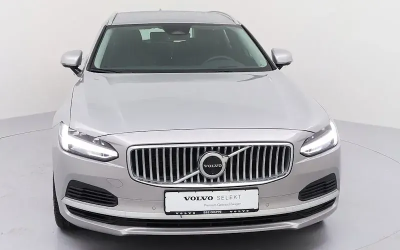 Gebraucht Volvo V90 Plus 350 PS (257 kW) 2025 Silber Kombi