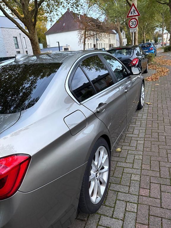 Gebraucht BMW 318 Performance 150 PS (110 kW) 2017 Beige Limousine