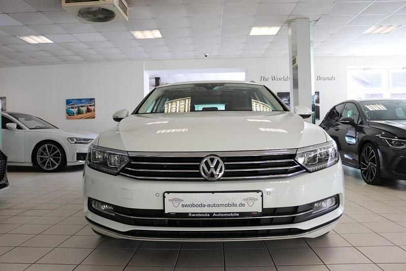 Gebraucht VW Passat Highline 150 PS (110 kW) 2019 Weiß Limousine