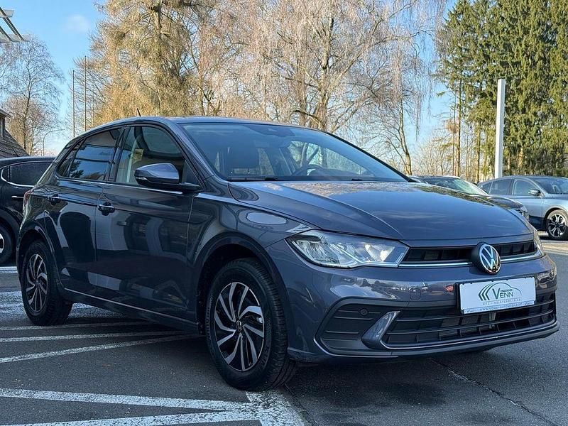 Gebraucht VW Polo Life 95 PS (69 kW) 2025 Grau Kleinwagen