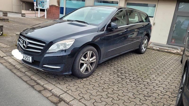Gebraucht Mercedes R350 265 PS (194 kW) 2011 Schwarz Van / Kleinbus