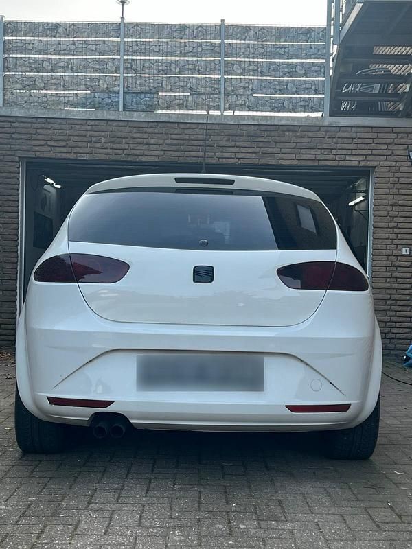 Gebraucht Seat Leon 125 PS (91 kW) 2009 Weiß Kleinwagen