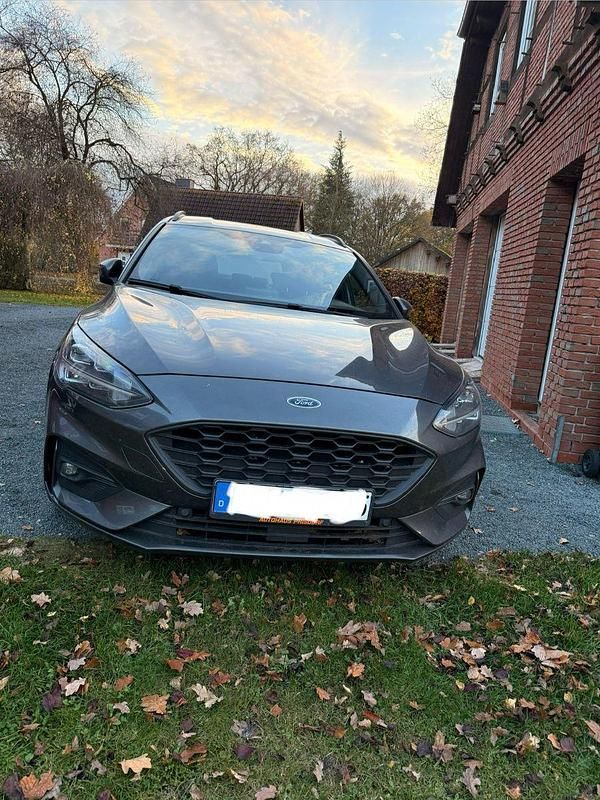 Gebraucht Ford Focus ST-Line 182 PS (133 kW) 2019 Grau Kombi