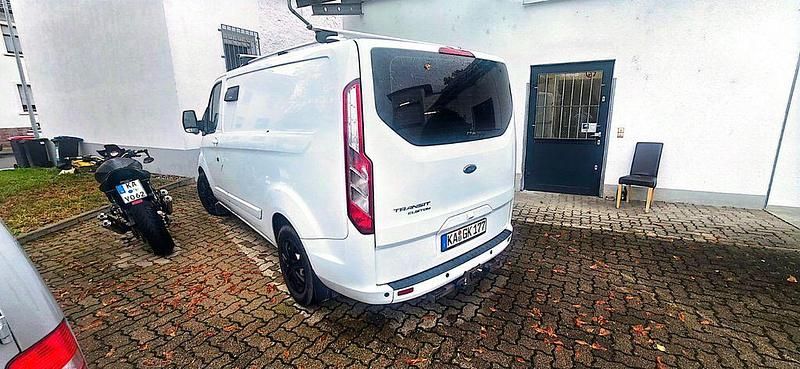 Weiß Gebraucht 2014 Ford Transit Custom Van / Kleinbus | 7.500 € - Bild 1/4