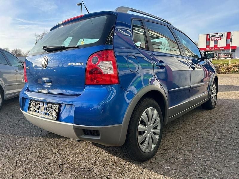 Gebraucht VW Polo Cross 64 PS (47 kW) 2004 Blau Kleinwagen