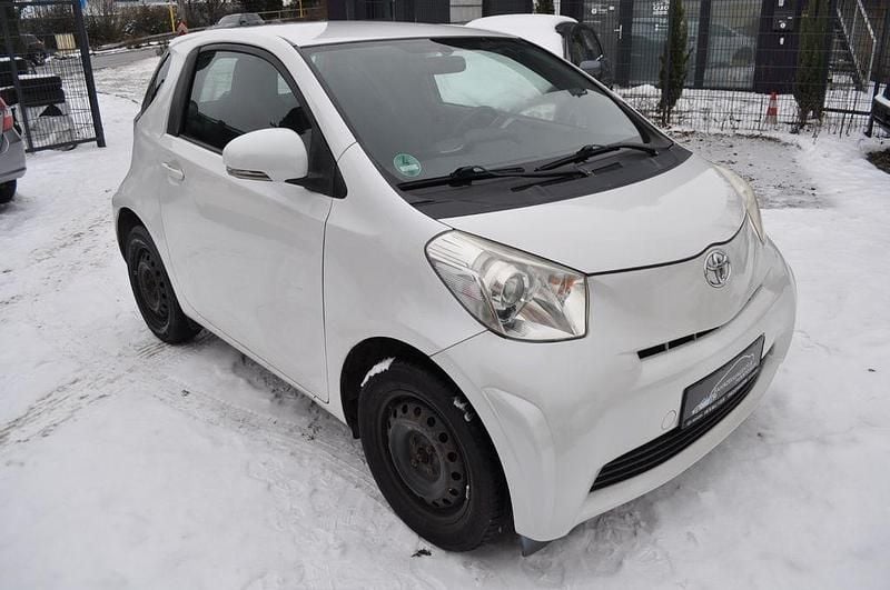 Gebraucht Toyota iQ 68 PS (50 kW) 2009 Weiß Kleinwagen