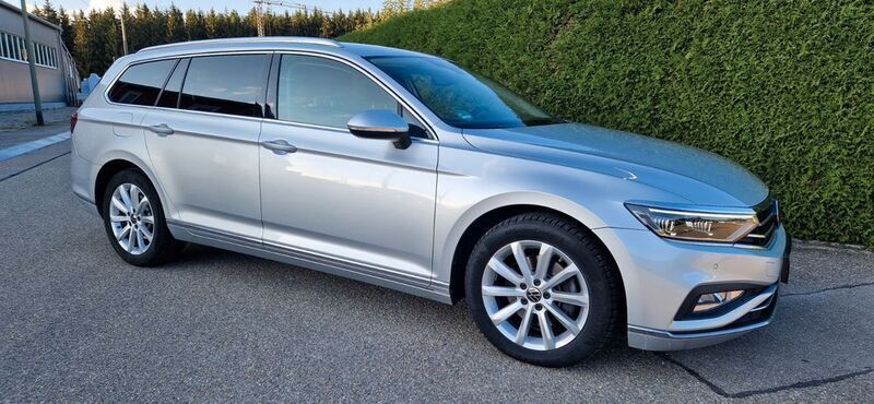 Silber Gebraucht 2020 VW Passat Elegance Kombi | 21.790 € (Etwas zu teuer) - Bild 1/4
