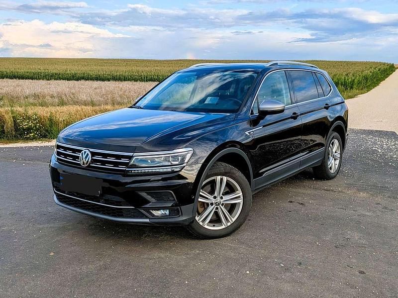 Schwarz Gebraucht 2018 VW Tiguan Allspace Highline SUV | 23.990 € (Fairer Preis) - Bild 1/4