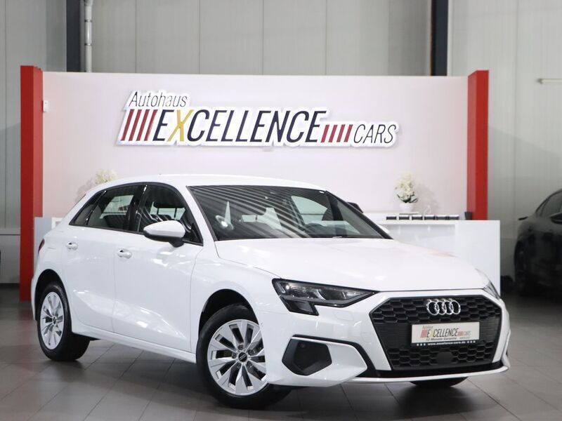 Weiß Gebraucht 2022 Audi A3 Sportback e-tron Ambiente Limousine | 23.893 € (Superpreis) - Bild 1/4