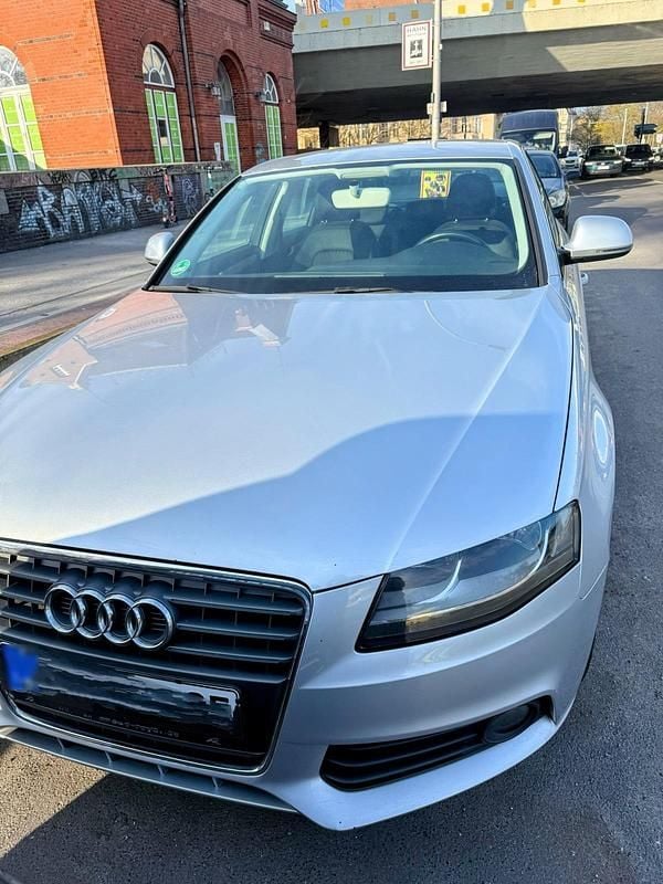 Gebraucht Audi A4 120 PS (88 kW) 2009 Silber Limousine