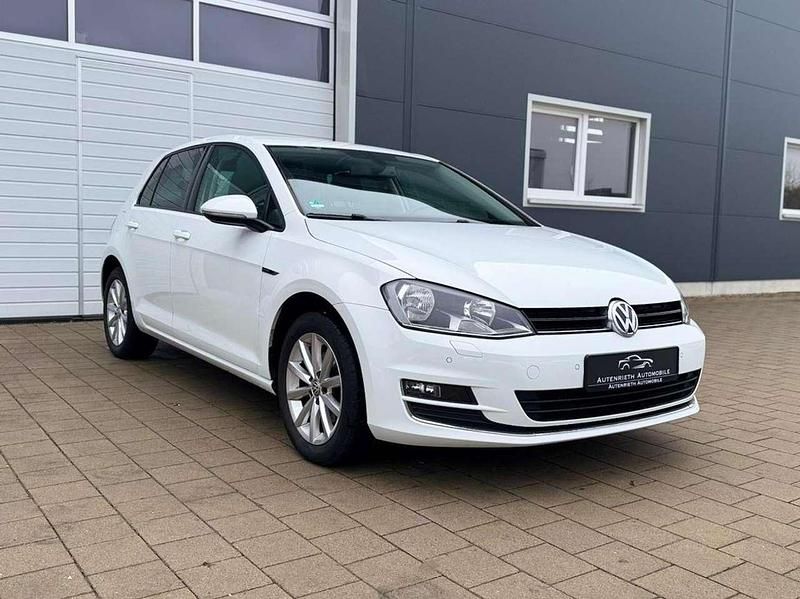 Gebraucht VW Golf VII 125 PS (91 kW) 2016 Pure white Kleinwagen