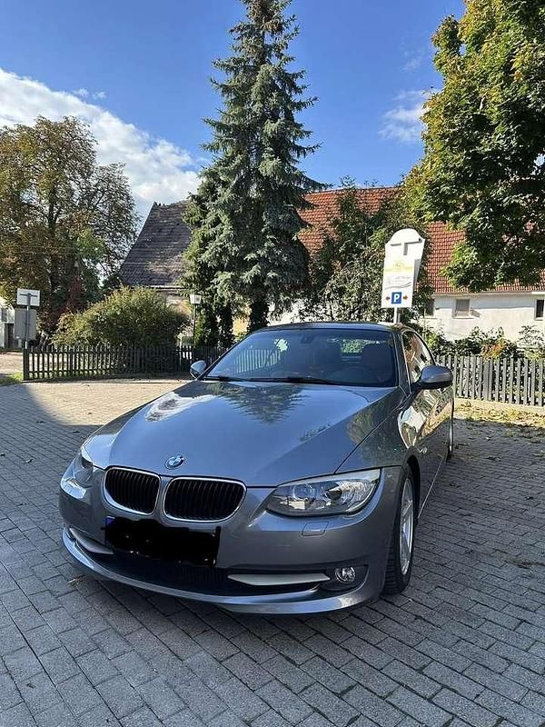 Gebraucht 2010 BMW 318 Cabriolet Cabrio | 10.700 € (Fairer Preis) - Bild 1/4