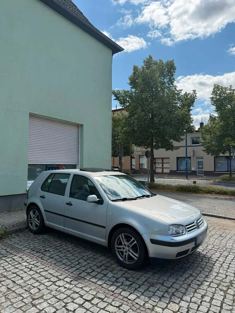 Gebraucht VW Golf IV 100 PS (73 kW) 2000 Grau Kleinwagen