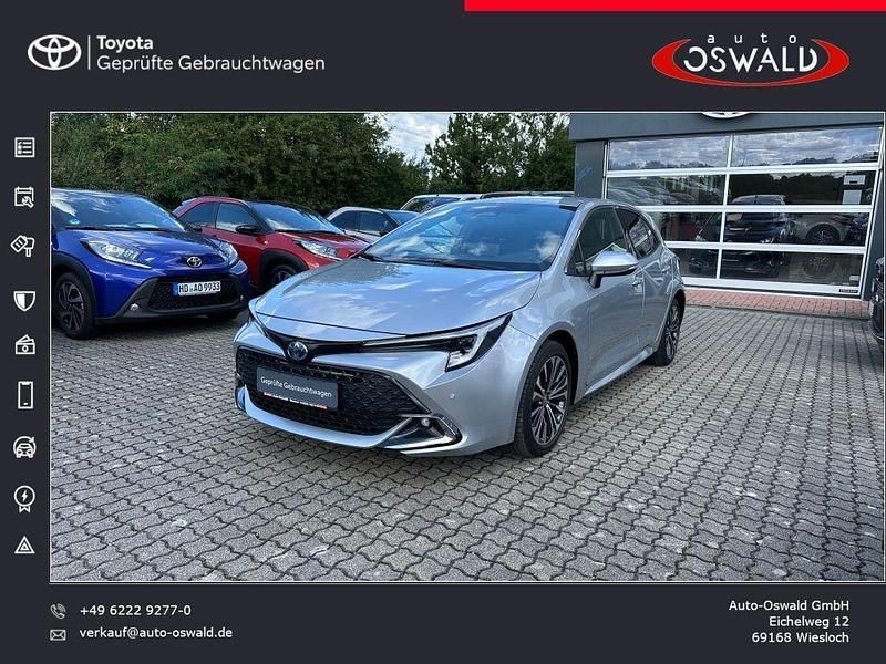 Shimmering silver Gebraucht 2023 Toyota Corolla Team Limousine | 26.250 € (Fairer Preis) - Bild 1/4