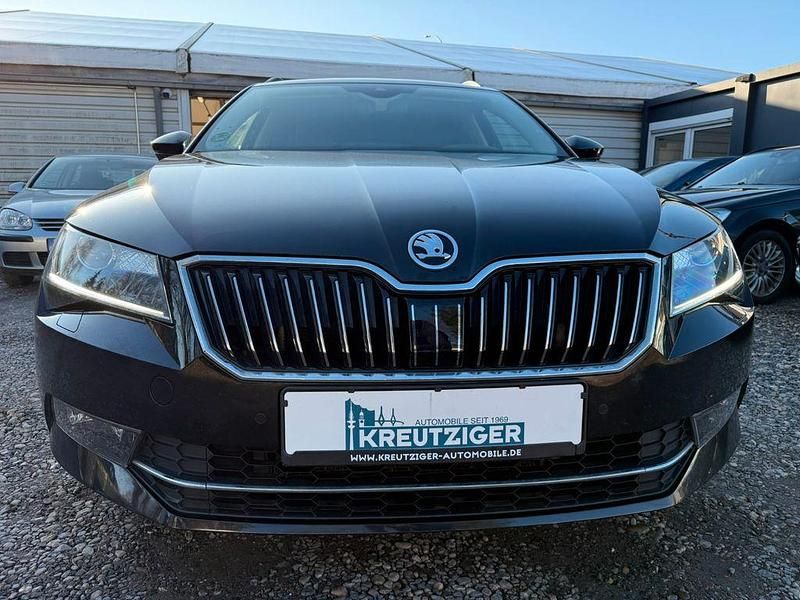 Gebraucht Skoda Superb Ambition 150 PS (110 kW) 2015 Schwarz Kombi