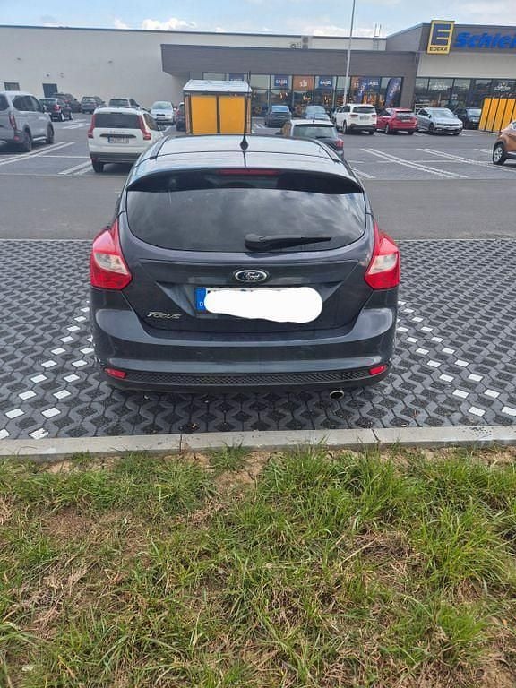 Gebraucht Ford Focus SYNC Edition 140 PS (102 kW) 2013 Blau Limousine