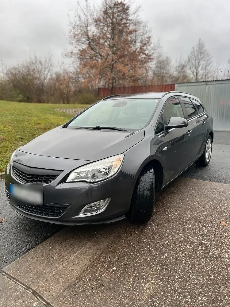 Gebraucht Opel Astra 2011 Grau Kombi