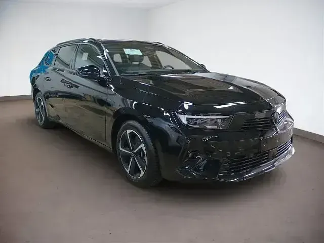 Gebraucht Opel Astra 146 PS (107 kW) 2025 Karbon schwarz (metallic) Kleinwagen