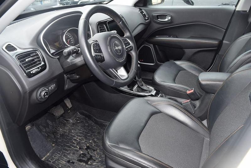 Gebraucht Jeep Compass Limited 170 PS (125 kW) 2018 Weiß SUV